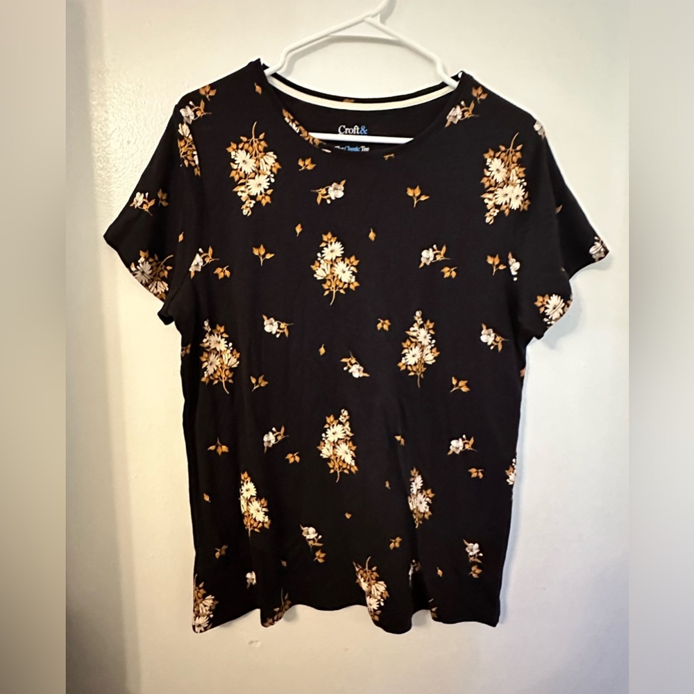 Black floral top
